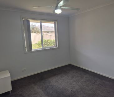 Comfort and Convenience on Kauri Street - Photo 3