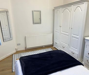 Bedsit, George Street, M25 - Photo 3