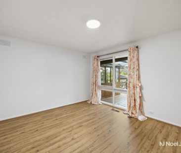 22 Mundara Drive, RINGWOOD - Photo 2