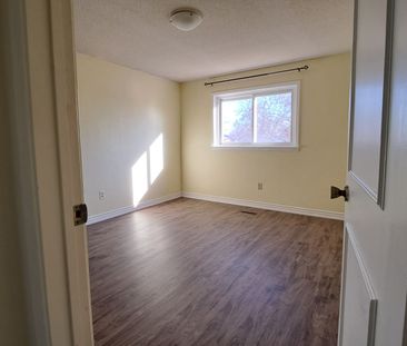 For Lease - 72 Norbert Road, Brampton, Ontario - Photo 2