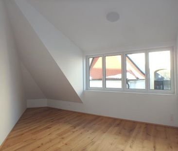 SINGLE-DACHGESCHOSSWOHNUNG in Topzustand - Foto 1