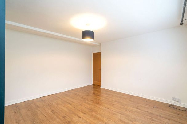 94 Groathill Road North - Photo 1