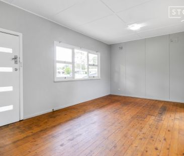 Perfect Coastal Living: Just Minutes from Budgewoi Beach! - Photo 1