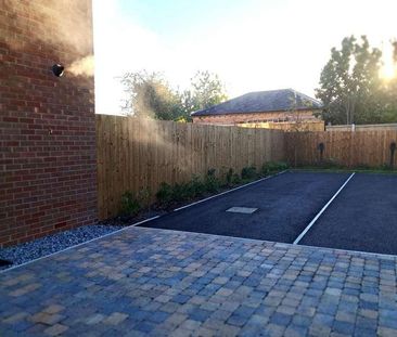 Columbus Drive, Shavington, Crewe - Photo 4