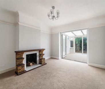 4 bedroom semi-detached house to rent - Photo 2