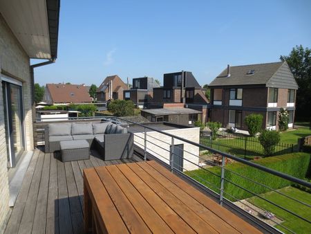 Recente duplex met 2 ruime slaapkamers en ruim terras. - Photo 5