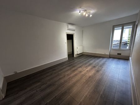Location Appartement 2 pièces 81m² LE CREUSOT 71200 - Photo 2