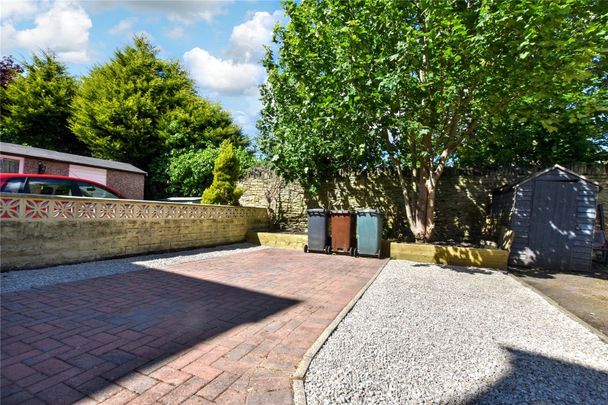 77, Wakefield Road, Gildersome, Morley, Leeds, LS27 7HH - Photo 1