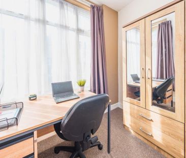 6 bedroom terraced house to rent - Photo 4