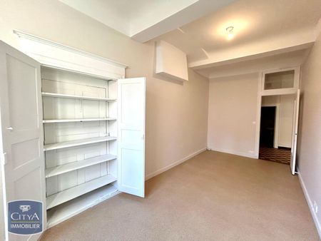 Location Appartement 2 pièces 67m² BOURG EN BRESSE 01000 - Photo 2