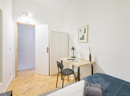 Avenida de Berna, Lisbon, Lisbon 1050-038 - Photo 4