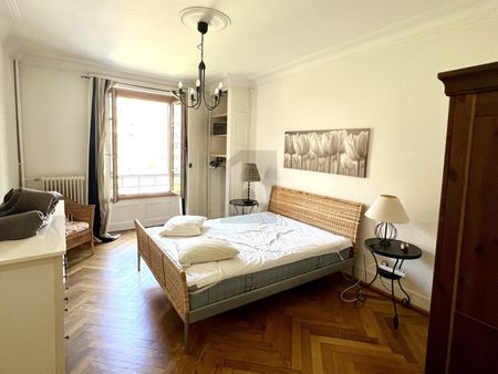 CHARMANT MEUBLÉ CENTRAL POUR COUPLE OU FAMILLE - Foto 3