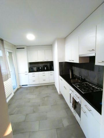 À louer ! Bel appartement de 4 pièces 1/2, dans un cadre familiale, à l'entrée de Sion ! - Photo 4