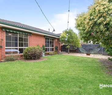 ideally located 2 bedroom home! - Photo 5