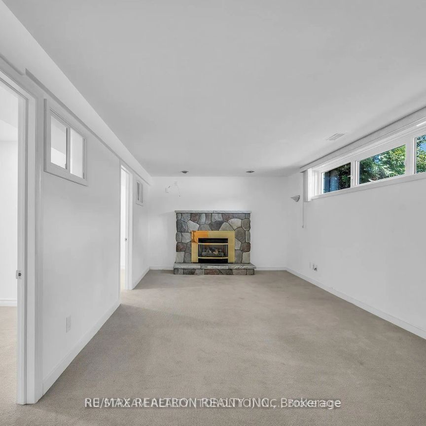 26 Bendale Boulevard #(Lower) - Photo 1