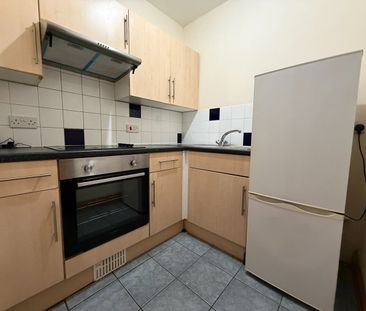 1 Bed Flat, Park View, SO14 - Photo 4