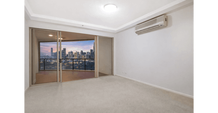 Apartment with Stunning Views Available Now - Photo 2