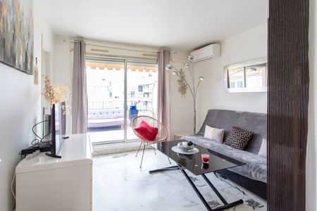 Location Appartement 1 pièce 26m² NICE 06000 - Photo 2