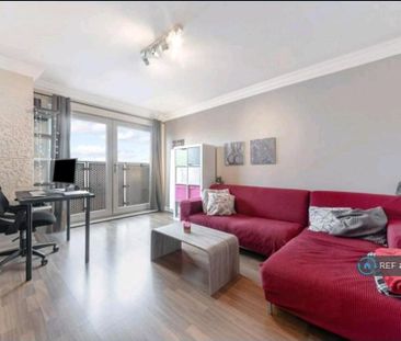 1 bedroom in a flat share to rent - Photo 1