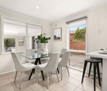 Spacious 4 Bedroom + Study Family Home in Prime Keysborough Location - Photo 4