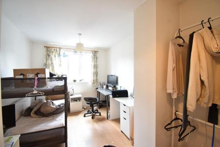 3 bedroom apartment to rent - Photo 5