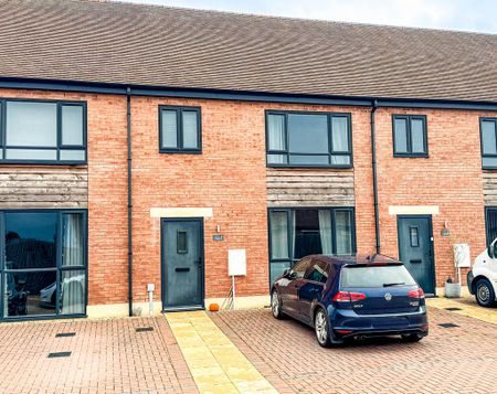 3 bedroom terraced house to rent - Photo 2