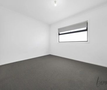 1/31 Moor Park Drive, Craigieburn VIC 3064 - Photo 1