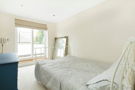 2 Bed Flat, Wandsworth Road, SW8 - Photo 4