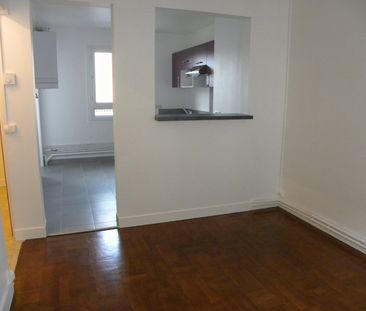 Location Appartement 2 pièces 43m² LOUVIERS 27400 - Photo 2