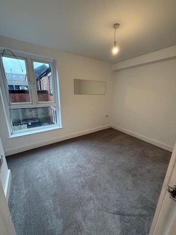 6 1a Ravenscroft Street, Bloomfield, Belfast, BT5 5BE - Photo 2