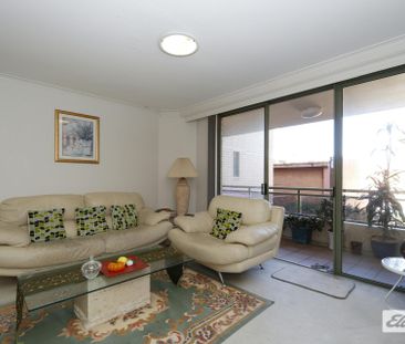 Spacious 2 Bedroom Apartment - Photo 1