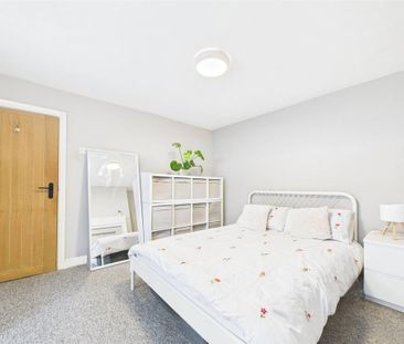3 bedroom terraced house to rent - Photo 6