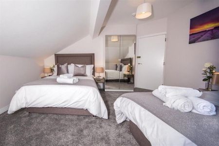 3, 74 University Street, Belfast, BT7 1HB - Photo 5