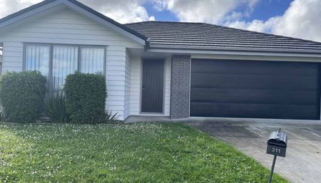 Popular Pukekohe home - Photo 5
