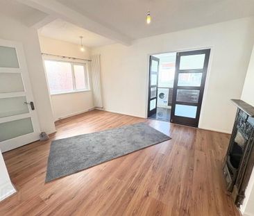 112 Dunraven Avenue, Belfast, BT5 5JS - Photo 2