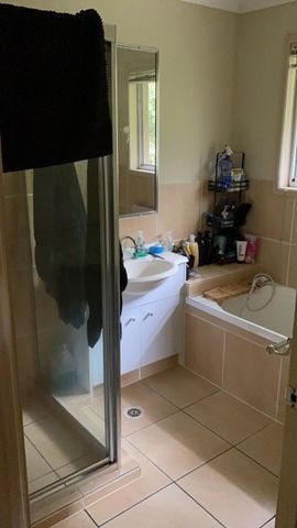 * Short term For Rent - Stylish Townhouse in Carrara - Photo 2