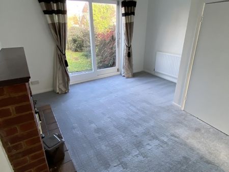 2 bedroom terraced house to rent - Photo 3