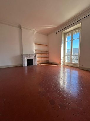 Location Appartement 4 pièces 135m² AVIGNON 84000 - Photo 1