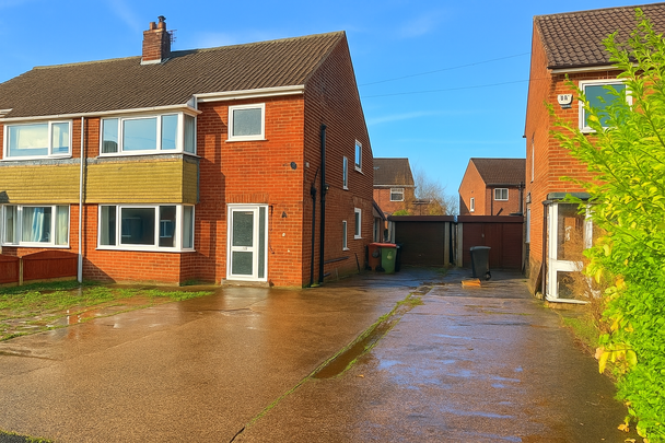 Hurstway Close, Preston - Photo 1