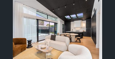 Classic Style meets Modern Luxe - Photo 4