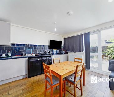 4 bedroom flat to rent - Photo 4