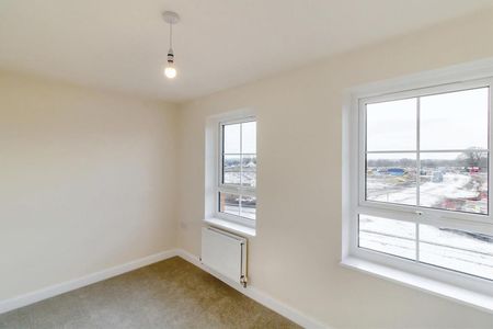 2 Bedroom House - Terraced - Photo 2