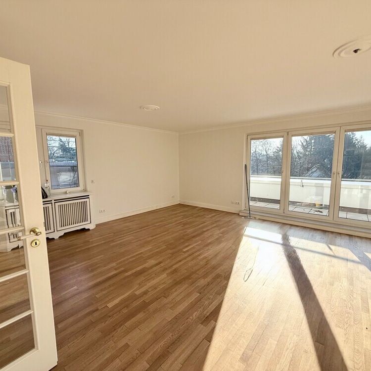 Hochwertige 3-Zimmer-Penthousewohnung mi ... - Foto 1