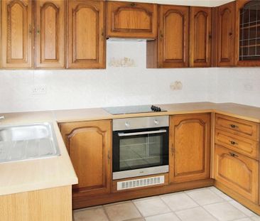 2 bedroom terraced house to rent - Photo 2