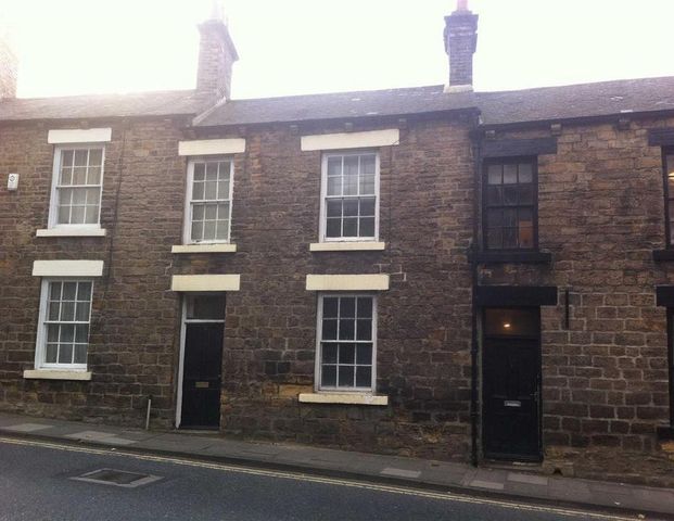 3 bedroom private hall to rent - Photo 1