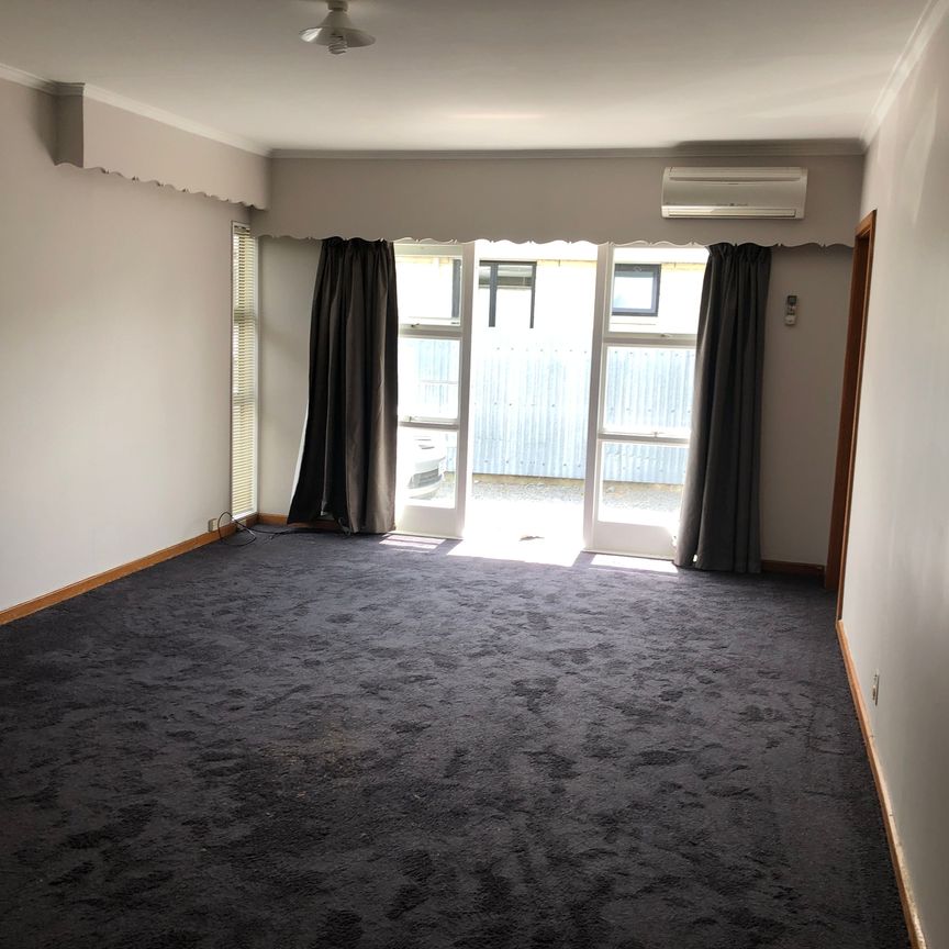 3 Bedroom Flat - Photo 1