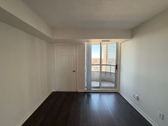 For Lease - 8 Hillcrest Avenue Unit# 1518, Toronto, Ontario - Photo 1