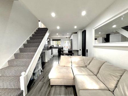 3 bedroom terraced house to rent - Photo 2