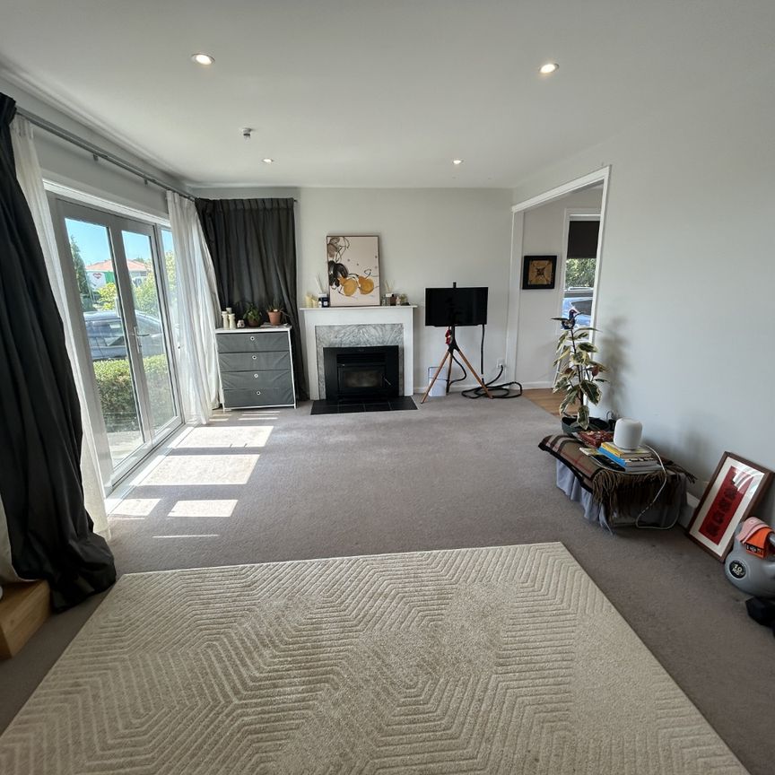 Cul-de-Sac Living Awaits! - Photo 1