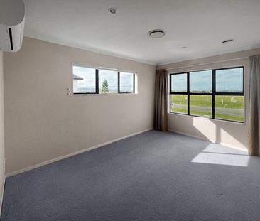 LOOKING FOR A SPACIOUS 4 BED FAMILY HOME IN MILLWATER-LOOK NO FURTHER - Photo 5
